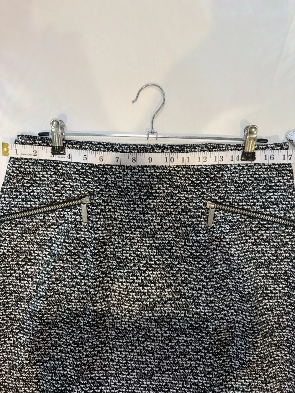 Michael Kors Skirt with side zipper and front zippered pockets